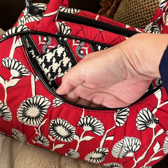 BERA BRADLEY Deco Daisy Shoulder Bag purse! - Picture 3 of 10